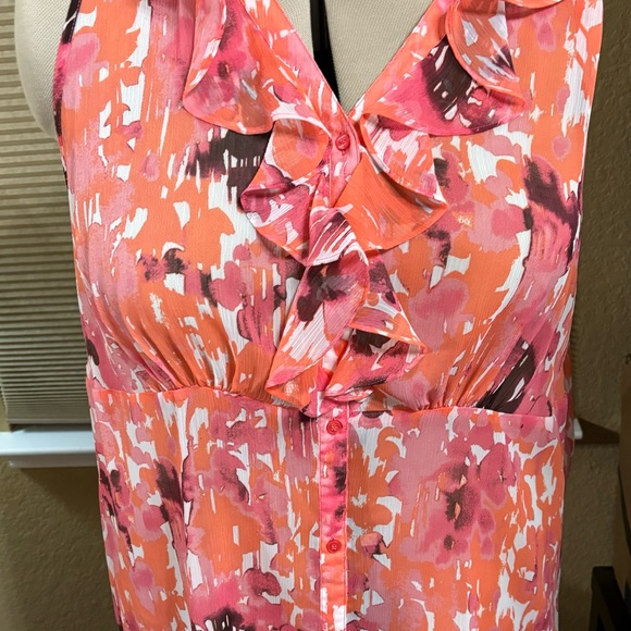 Lane Bryant sleeveless flowered blouse - Picture 2 of 5